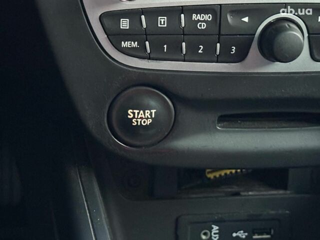 Серый Рено Меган, объемом двигателя 1.9 л и пробегом 297 тыс. км за 7290 $, фото 28 на Automoto.ua