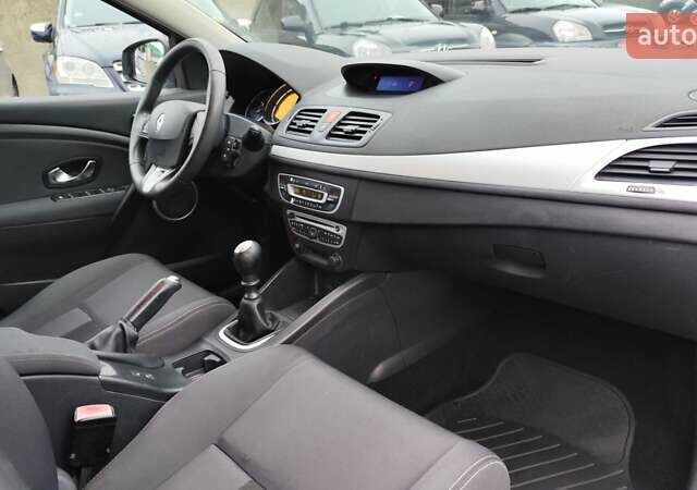 Серый Рено Меган, объемом двигателя 1.46 л и пробегом 236 тыс. км за 6750 $, фото 17 на Automoto.ua