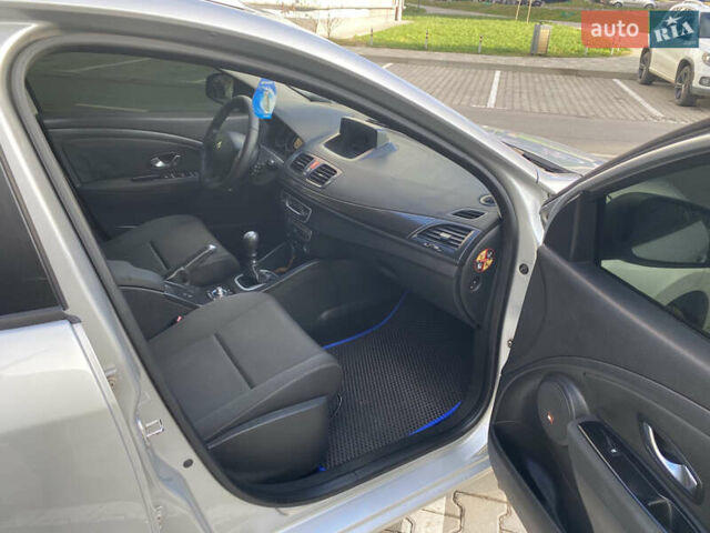 Серый Рено Меган, объемом двигателя 1.46 л и пробегом 320 тыс. км за 5999 $, фото 13 на Automoto.ua