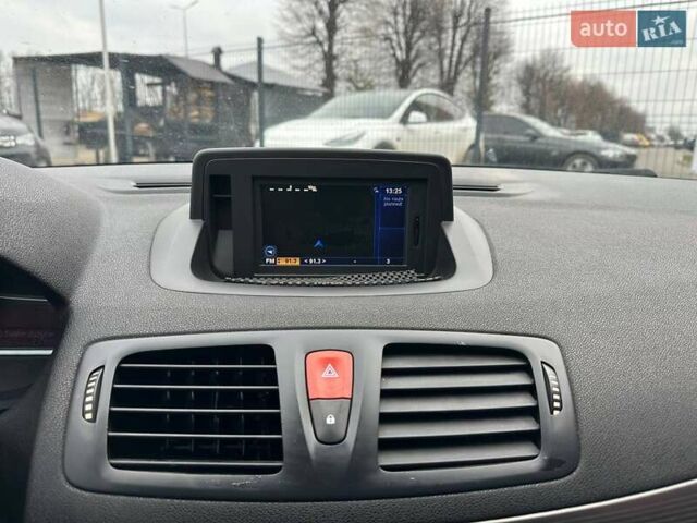 Серый Рено Меган, объемом двигателя 1.46 л и пробегом 322 тыс. км за 6800 $, фото 13 на Automoto.ua