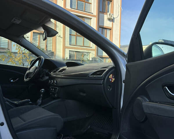 Серый Рено Меган, объемом двигателя 1.46 л и пробегом 244 тыс. км за 4950 $, фото 31 на Automoto.ua