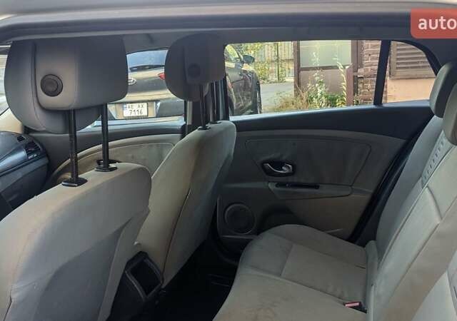 Рено Меган 2010 в Днепре (Днепропетровске) на Automoto.ua Серый Рено Меган, объемом двигателя 1.46 л и пробегом 274 тыс. км за 4999 $, фото 13 на Automoto.ua