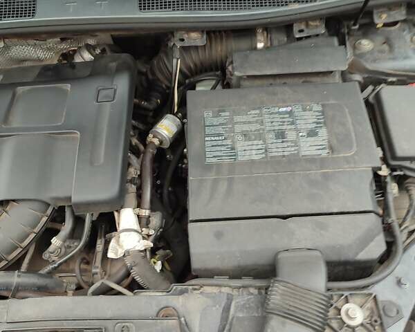 Серый Рено Меган, объемом двигателя 1.4 л и пробегом 250 тыс. км за 7500 $, фото 88 на Automoto.ua