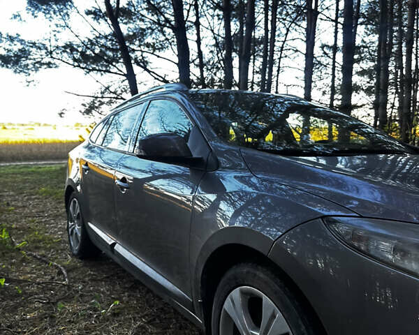 Сірий Рено Меган, об'ємом двигуна 1.5 л та пробігом 277 тис. км за 6600 $, фото 1 на Automoto.ua