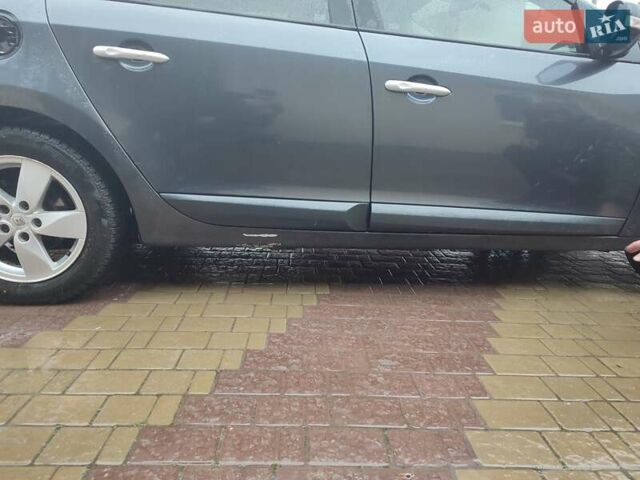 Серый Рено Меган, объемом двигателя 1.4 л и пробегом 250 тыс. км за 7500 $, фото 61 на Automoto.ua