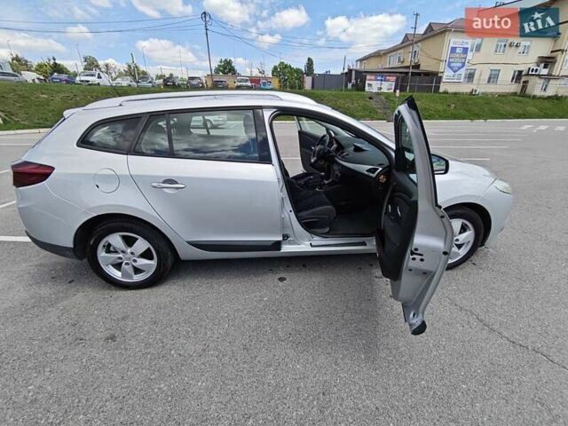 Серый Рено Меган, объемом двигателя 1.46 л и пробегом 298 тыс. км за 6350 $, фото 15 на Automoto.ua