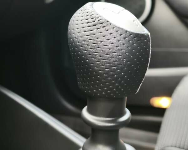 Серый Рено Меган, объемом двигателя 2 л и пробегом 125 тыс. км за 9950 $, фото 24 на Automoto.ua