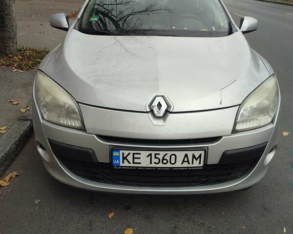Сірий Рено Меган, об'ємом двигуна 1.6 л та пробігом 210 тис. км за 6700 $, фото 7 на Automoto.ua