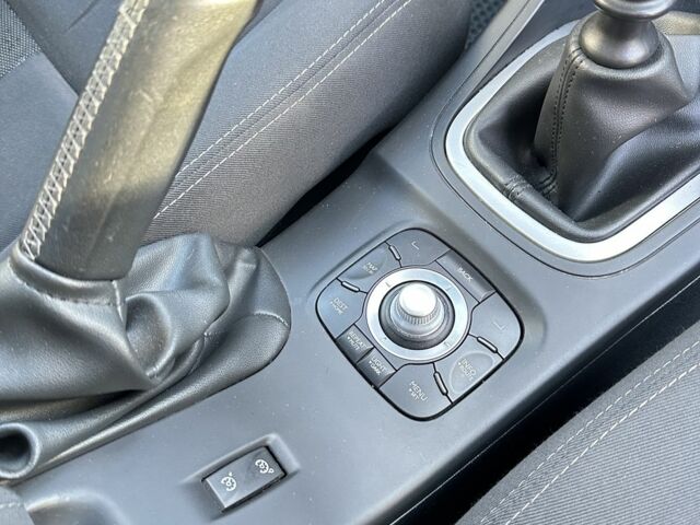 Сірий Рено Меган, об'ємом двигуна 1.5 л та пробігом 270 тис. км за 7750 $, фото 22 на Automoto.ua