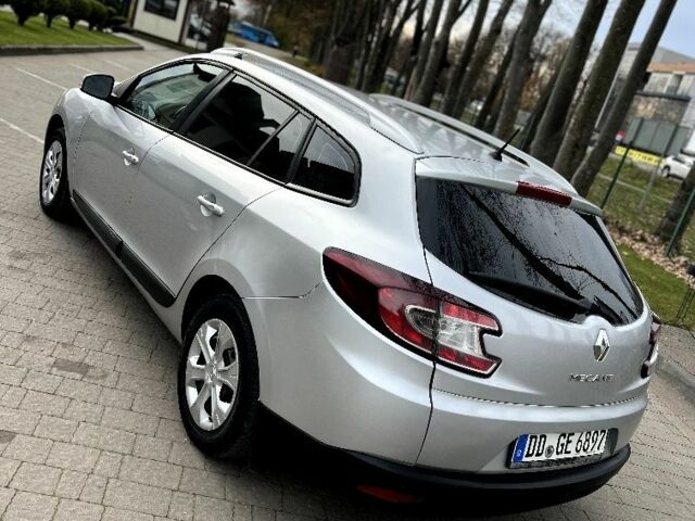 Серый Рено Меган, объемом двигателя 1.5 л и пробегом 263 тыс. км за 5490 $, фото 5 на Automoto.ua