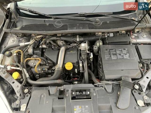Серый Рено Меган, объемом двигателя 1.5 л и пробегом 320 тыс. км за 7000 $, фото 11 на Automoto.ua