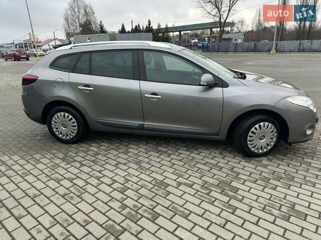 Серый Рено Меган, объемом двигателя 1.6 л и пробегом 134 тыс. км за 6999 $, фото 3 на Automoto.ua