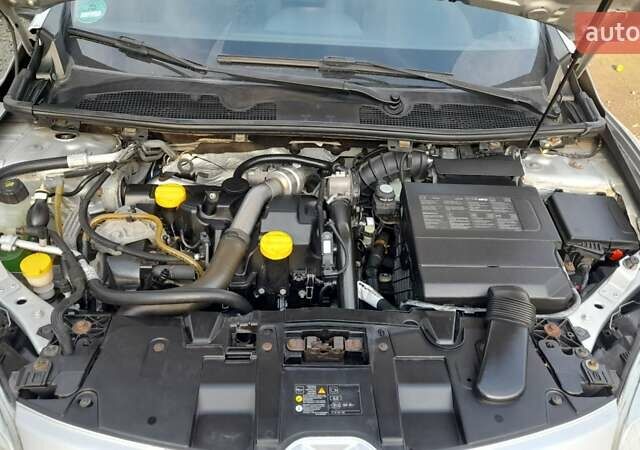 Серый Рено Меган, объемом двигателя 1.5 л и пробегом 223 тыс. км за 6900 $, фото 24 на Automoto.ua