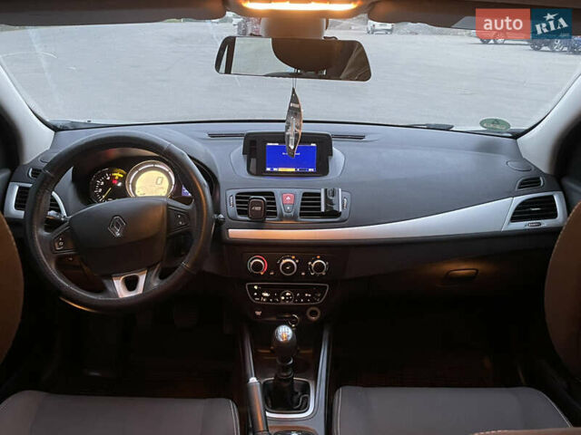Сірий Рено Меган, об'ємом двигуна 1.46 л та пробігом 291 тис. км за 5700 $, фото 21 на Automoto.ua