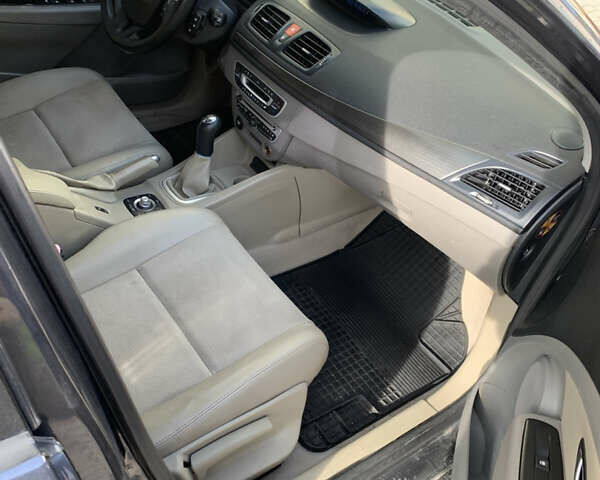 Серый Рено Меган, объемом двигателя 1.46 л и пробегом 263 тыс. км за 6400 $, фото 8 на Automoto.ua