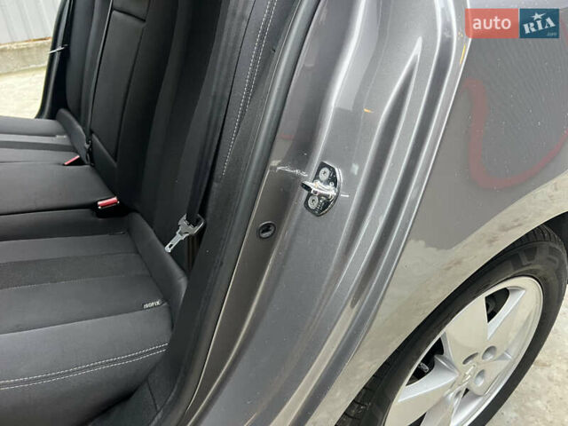 Серый Рено Меган, объемом двигателя 1.6 л и пробегом 182 тыс. км за 7800 $, фото 63 на Automoto.ua