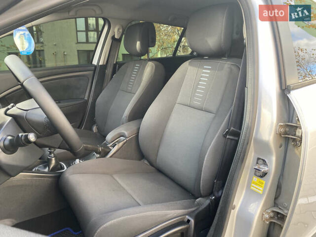 Серый Рено Меган, объемом двигателя 1.46 л и пробегом 320 тыс. км за 5999 $, фото 12 на Automoto.ua