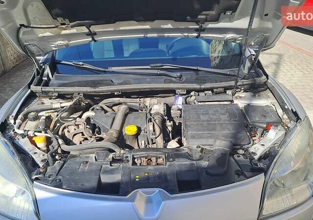 Серый Рено Меган, объемом двигателя 1.46 л и пробегом 228 тыс. км за 6500 $, фото 14 на Automoto.ua