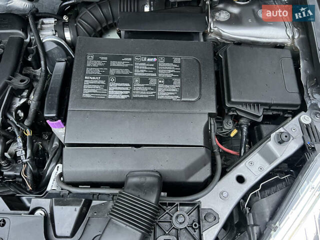 Серый Рено Меган, объемом двигателя 1.6 л и пробегом 182 тыс. км за 7800 $, фото 94 на Automoto.ua