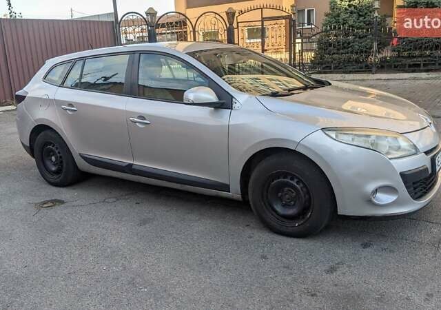 Сірий Рено Меган, об'ємом двигуна 1.46 л та пробігом 274 тис. км за 4599 $, фото 1 на Automoto.ua