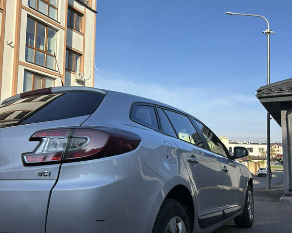 Серый Рено Меган, объемом двигателя 1.46 л и пробегом 244 тыс. км за 4950 $, фото 23 на Automoto.ua