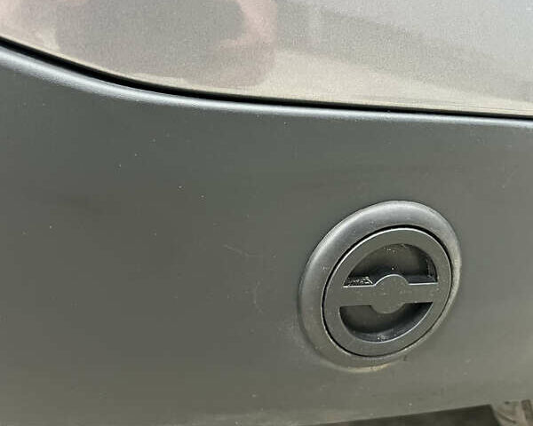 Серый Рено Меган, объемом двигателя 1.6 л и пробегом 182 тыс. км за 7800 $, фото 30 на Automoto.ua