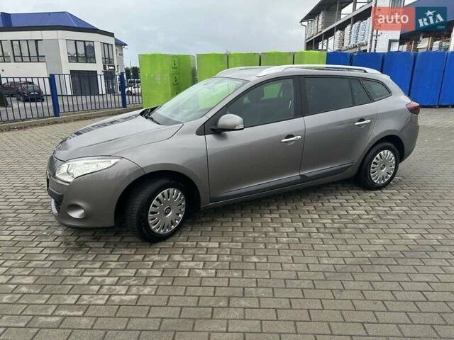 Серый Рено Меган, объемом двигателя 1.6 л и пробегом 134 тыс. км за 6999 $, фото 6 на Automoto.ua