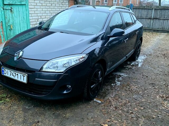Серый Рено Меган, объемом двигателя 1.5 л и пробегом 0 тыс. км за 7400 $, фото 3 на Automoto.ua