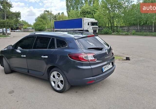 Серый Рено Меган, объемом двигателя 1.5 л и пробегом 310 тыс. км за 5999 $, фото 4 на Automoto.ua