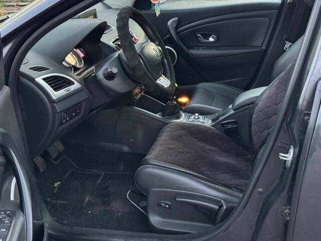 Серый Рено Меган, объемом двигателя 1.9 л и пробегом 297 тыс. км за 6690 $, фото 12 на Automoto.ua