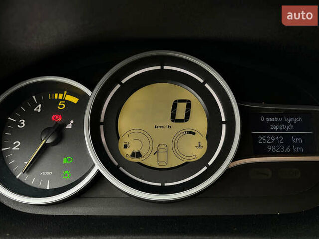 Серый Рено Меган, объемом двигателя 1.46 л и пробегом 260 тыс. км за 7200 $, фото 20 на Automoto.ua