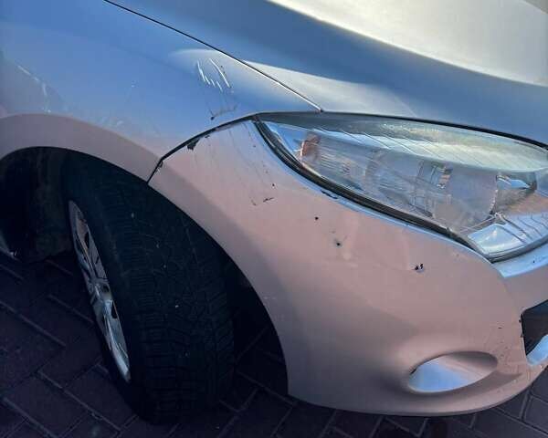 Серый Рено Меган, объемом двигателя 1.46 л и пробегом 330 тыс. км за 5300 $, фото 10 на Automoto.ua