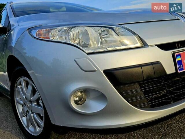 Серый Рено Меган, объемом двигателя 1.6 л и пробегом 195 тыс. км за 7850 $, фото 35 на Automoto.ua