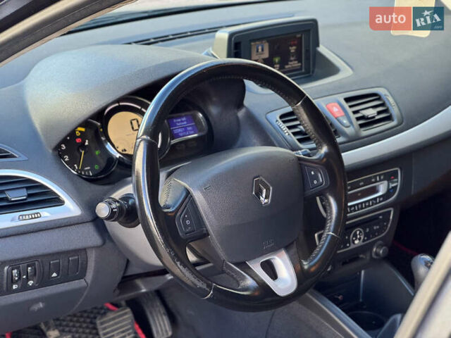 Серый Рено Меган, объемом двигателя 1.46 л и пробегом 223 тыс. км за 6999 $, фото 33 на Automoto.ua
