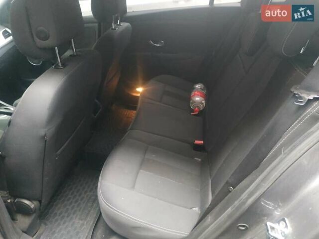 Серый Рено Меган, объемом двигателя 1.87 л и пробегом 312 тыс. км за 5800 $, фото 7 на Automoto.ua