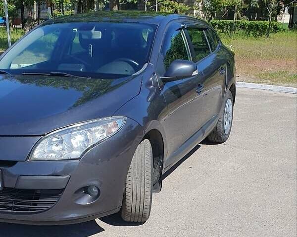 Сірий Рено Меган, об'ємом двигуна 1.46 л та пробігом 277 тис. км за 6400 $, фото 6 на Automoto.ua
