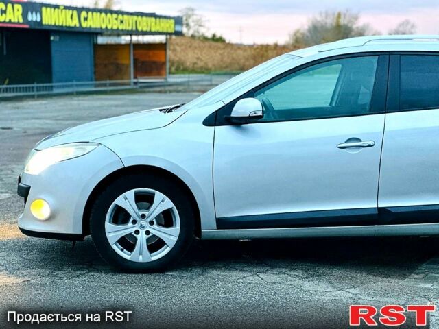 Серый Рено Меган, объемом двигателя 1.5 л и пробегом 345 тыс. км за 6199 $, фото 2 на Automoto.ua