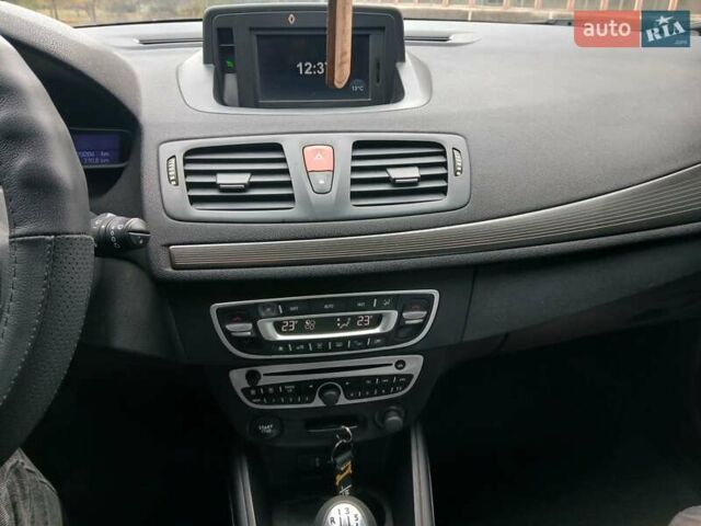 Сірий Рено Меган, об'ємом двигуна 1.46 л та пробігом 273 тис. км за 6500 $, фото 17 на Automoto.ua