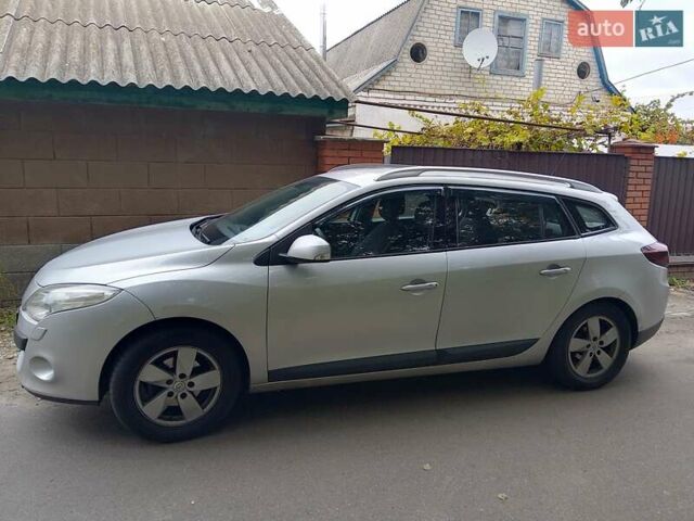 Серый Рено Меган, объемом двигателя 1.46 л и пробегом 290 тыс. км за 7000 $, фото 3 на Automoto.ua