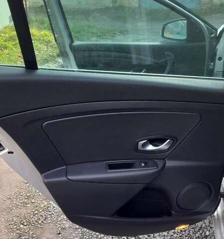 Серый Рено Меган, объемом двигателя 1.5 л и пробегом 223 тыс. км за 6900 $, фото 14 на Automoto.ua