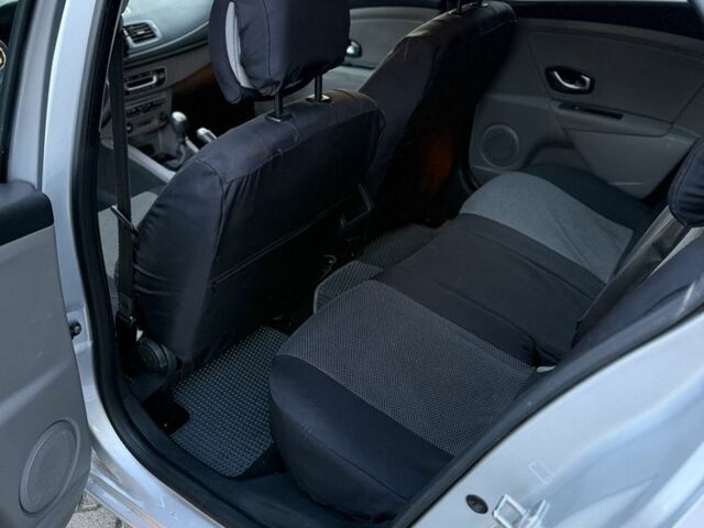 Серый Рено Меган, объемом двигателя 1.5 л и пробегом 310 тыс. км за 6500 $, фото 5 на Automoto.ua