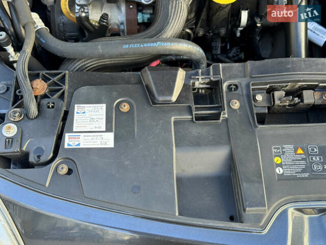 Серый Рено Меган, объемом двигателя 1.46 л и пробегом 223 тыс. км за 6999 $, фото 37 на Automoto.ua