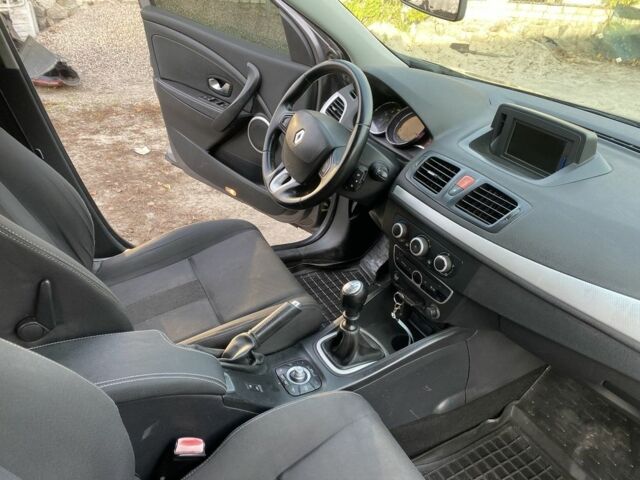 Серый Рено Меган, объемом двигателя 1.5 л и пробегом 320 тыс. км за 7000 $, фото 10 на Automoto.ua