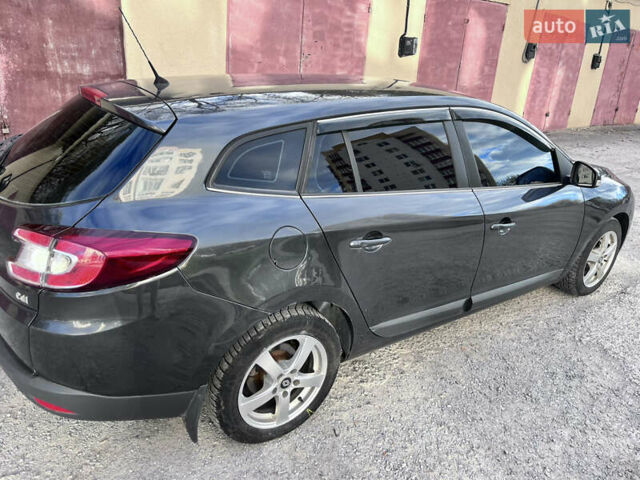 Серый Рено Меган, объемом двигателя 1.46 л и пробегом 325 тыс. км за 6400 $, фото 5 на Automoto.ua