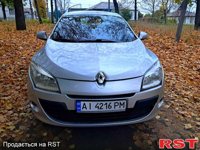 Серый Рено Меган, объемом двигателя 1.5 л и пробегом 200 тыс. км за 6999 $, фото 6 на Automoto.ua