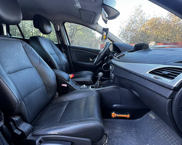 Сірий Рено Меган, об'ємом двигуна 1.5 л та пробігом 277 тис. км за 6600 $, фото 3 на Automoto.ua