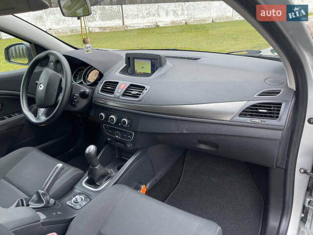 Серый Рено Меган, объемом двигателя 1.6 л и пробегом 225 тыс. км за 7700 $, фото 32 на Automoto.ua