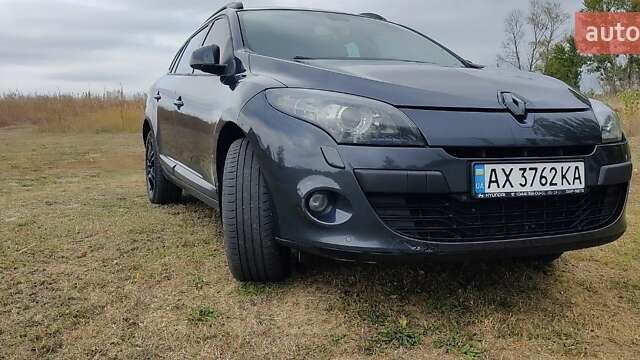 Серый Рено Меган, объемом двигателя 1.46 л и пробегом 307 тыс. км за 7300 $, фото 2 на Automoto.ua