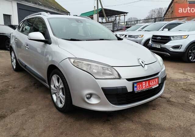 Серый Рено Меган, объемом двигателя 1.46 л и пробегом 236 тыс. км за 6750 $, фото 2 на Automoto.ua