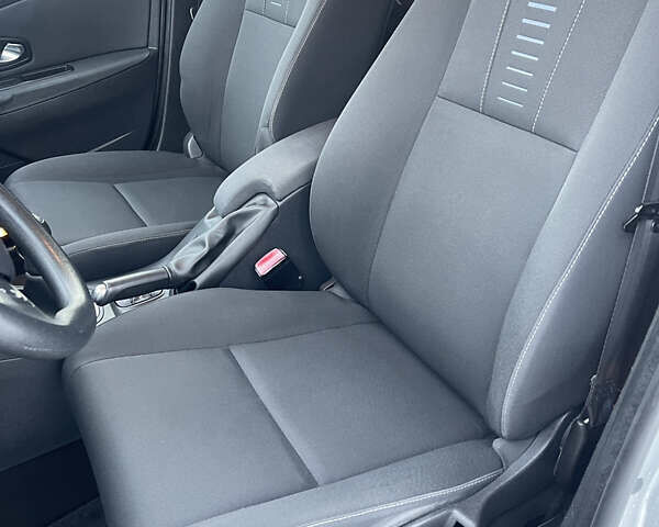 Серый Рено Меган, объемом двигателя 1.6 л и пробегом 225 тыс. км за 7599 $, фото 18 на Automoto.ua